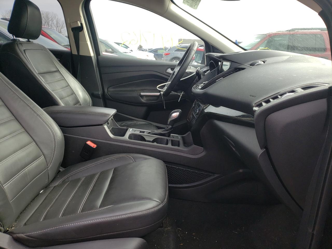 Photo 5 from auction – 2018 FORD ESCAPE with VIN 1FMCU0J99JUC32844