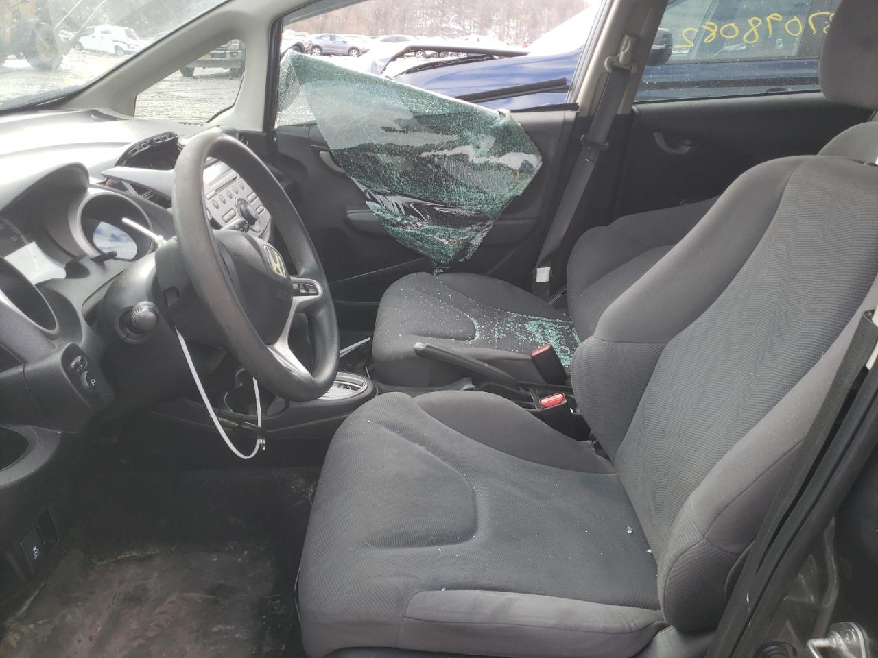 Photo 5 from auction – 2013 HONDA FIT with VIN JHMGE8H37DC051785