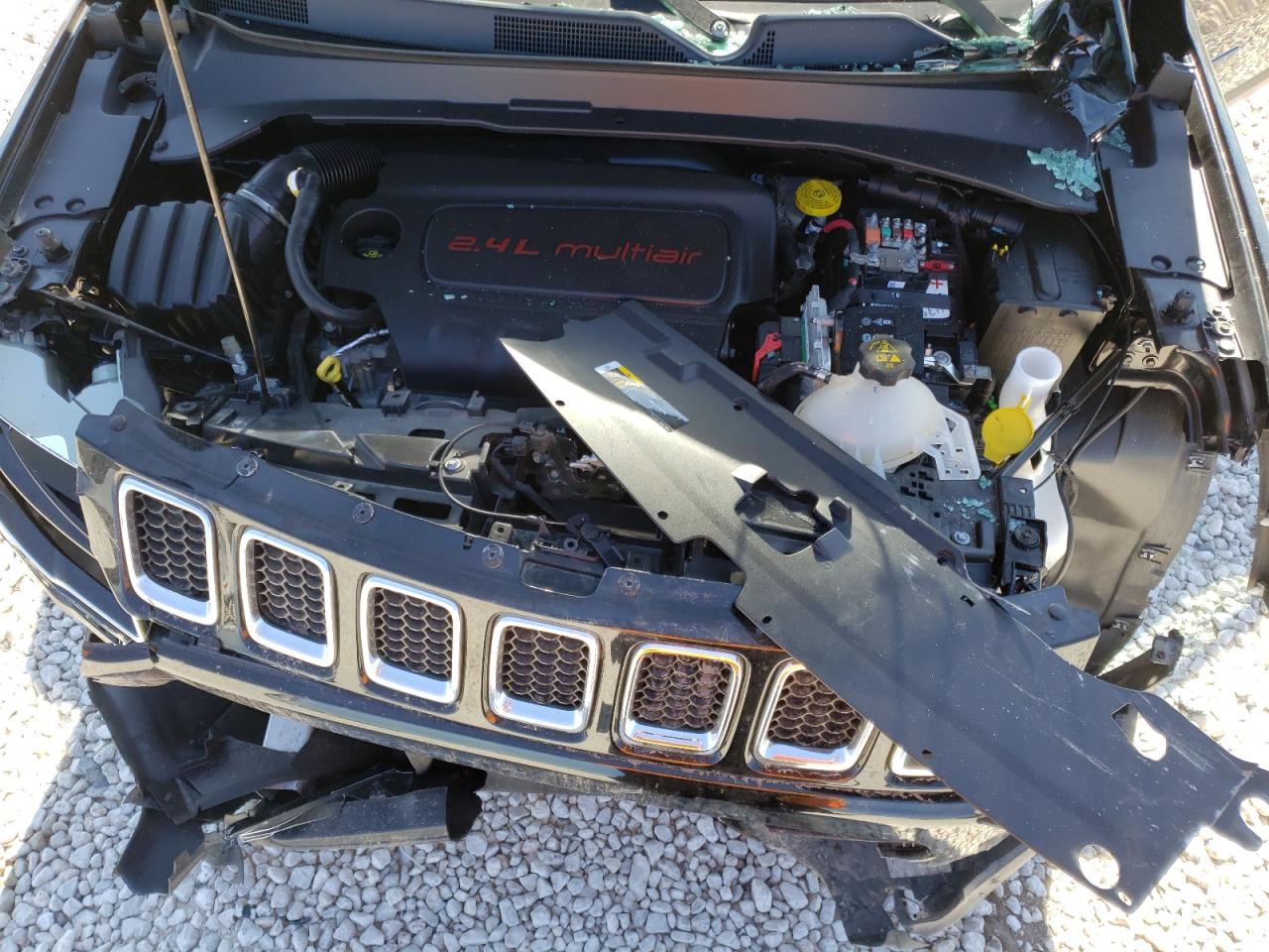 Photo 7 from auction – 2018 JEEP COMPASS LA with VIN 3C4NJDBB2JT423000