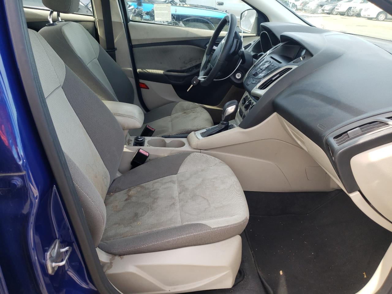 Photo 5 from auction – 2012 FORD FOCUS with VIN 1FAHP3F21CL258240