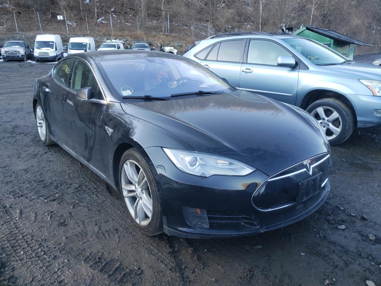 TESLA MODEL S 2015 with VIN 5YJSA1E22FF119667 - Photo from auction