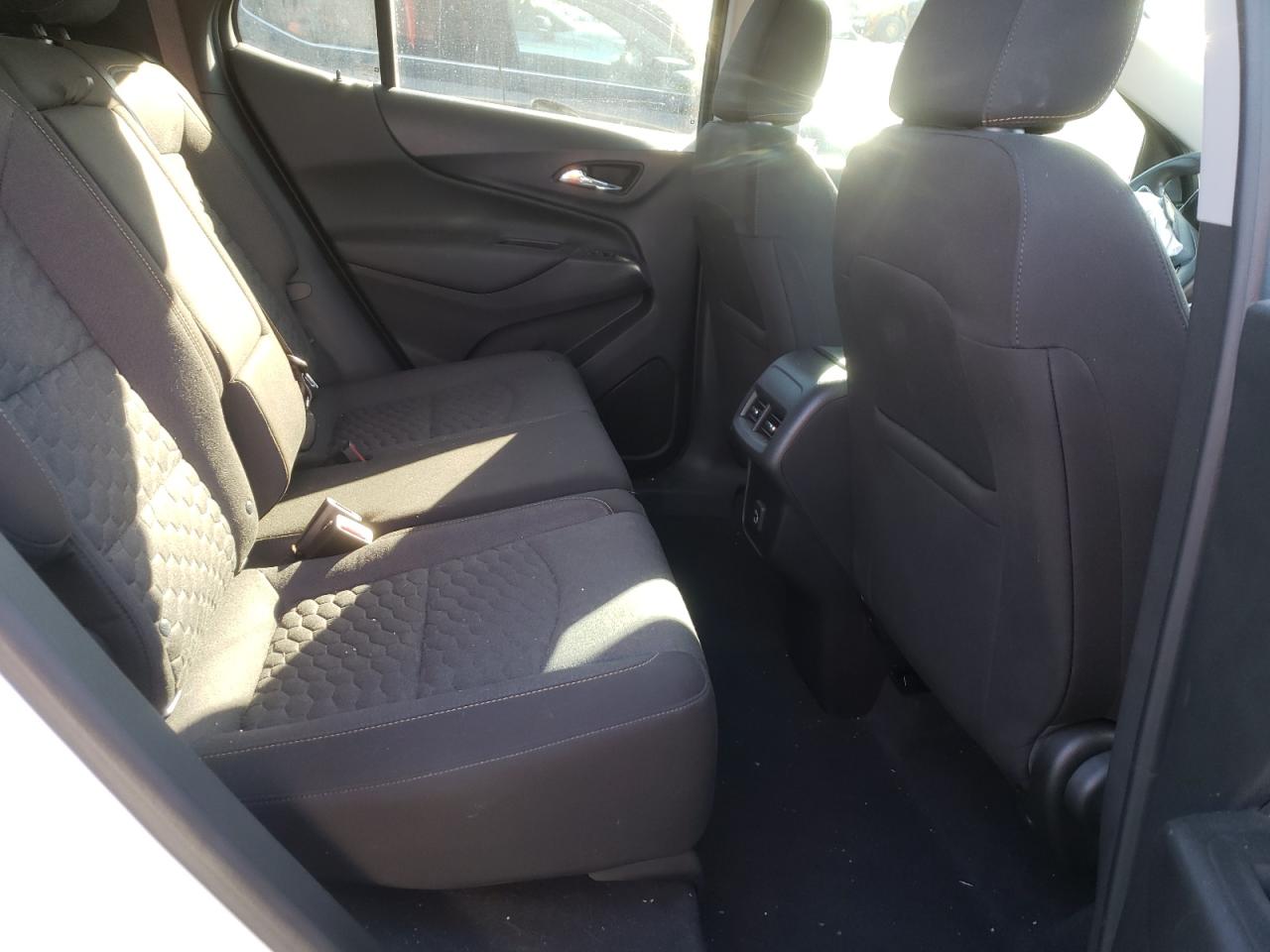 Photo 6 from auction – 2021 CHEVROLET EQUINOX LT with VIN 3GNAXKEVXMS149439