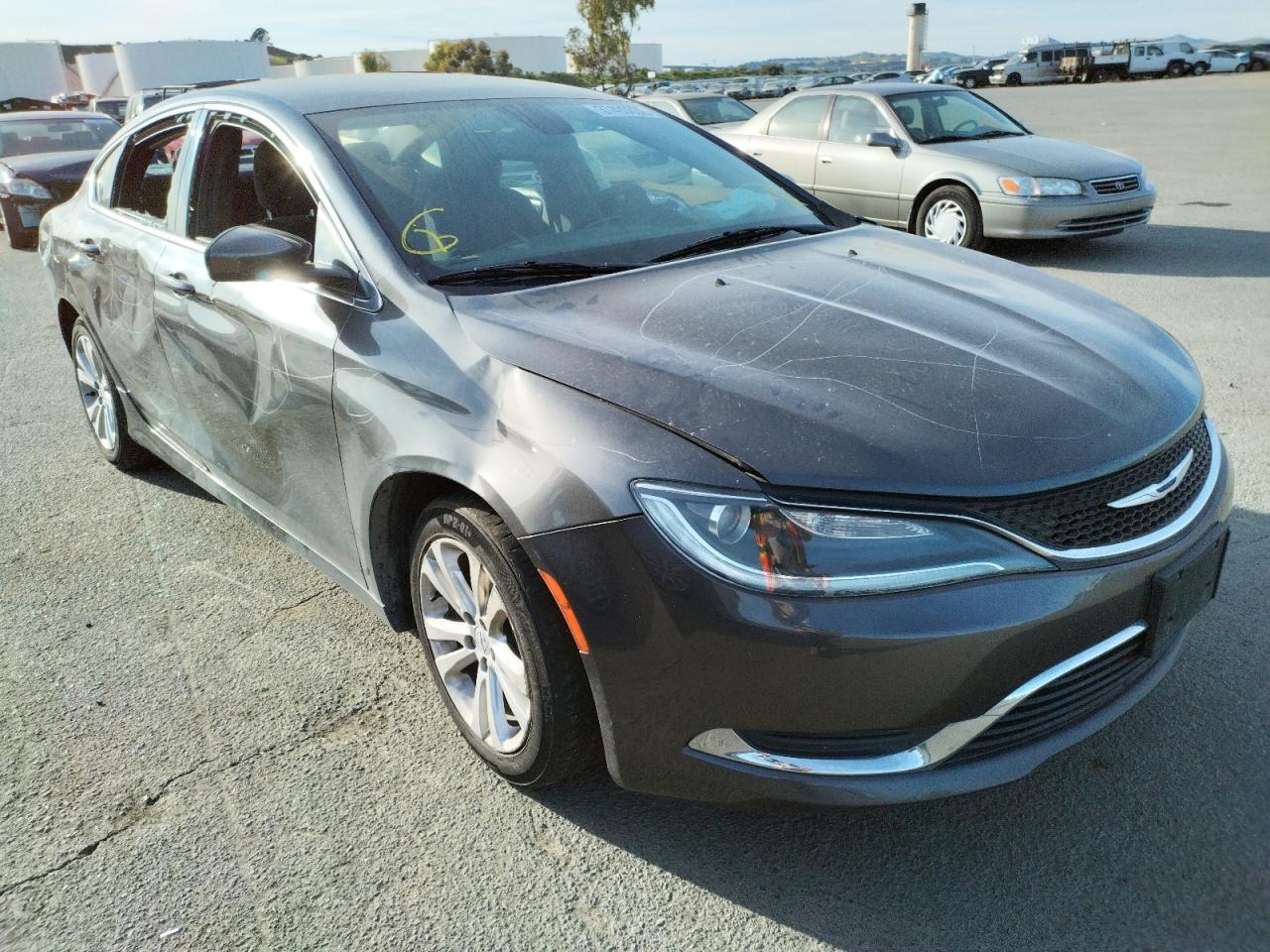 CHRYSLER 200 LIMITE 2015 with VIN 1C3CCCAB0FN619395 - Photo from auction