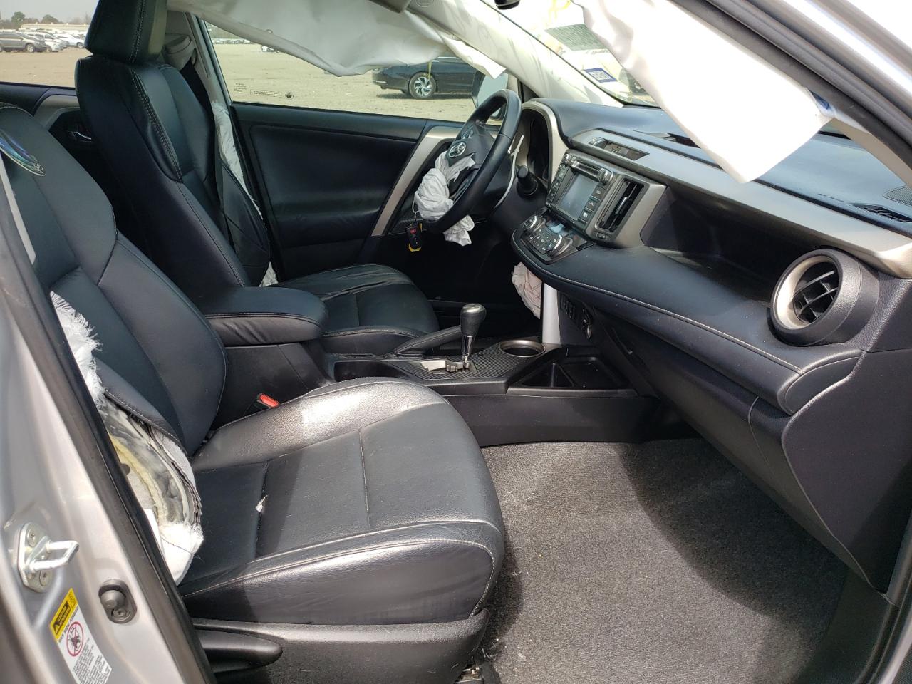Photo 5 from auction – 2015 TOYOTA RAV4 LIMIT with VIN 2T3YFREV5FW227652