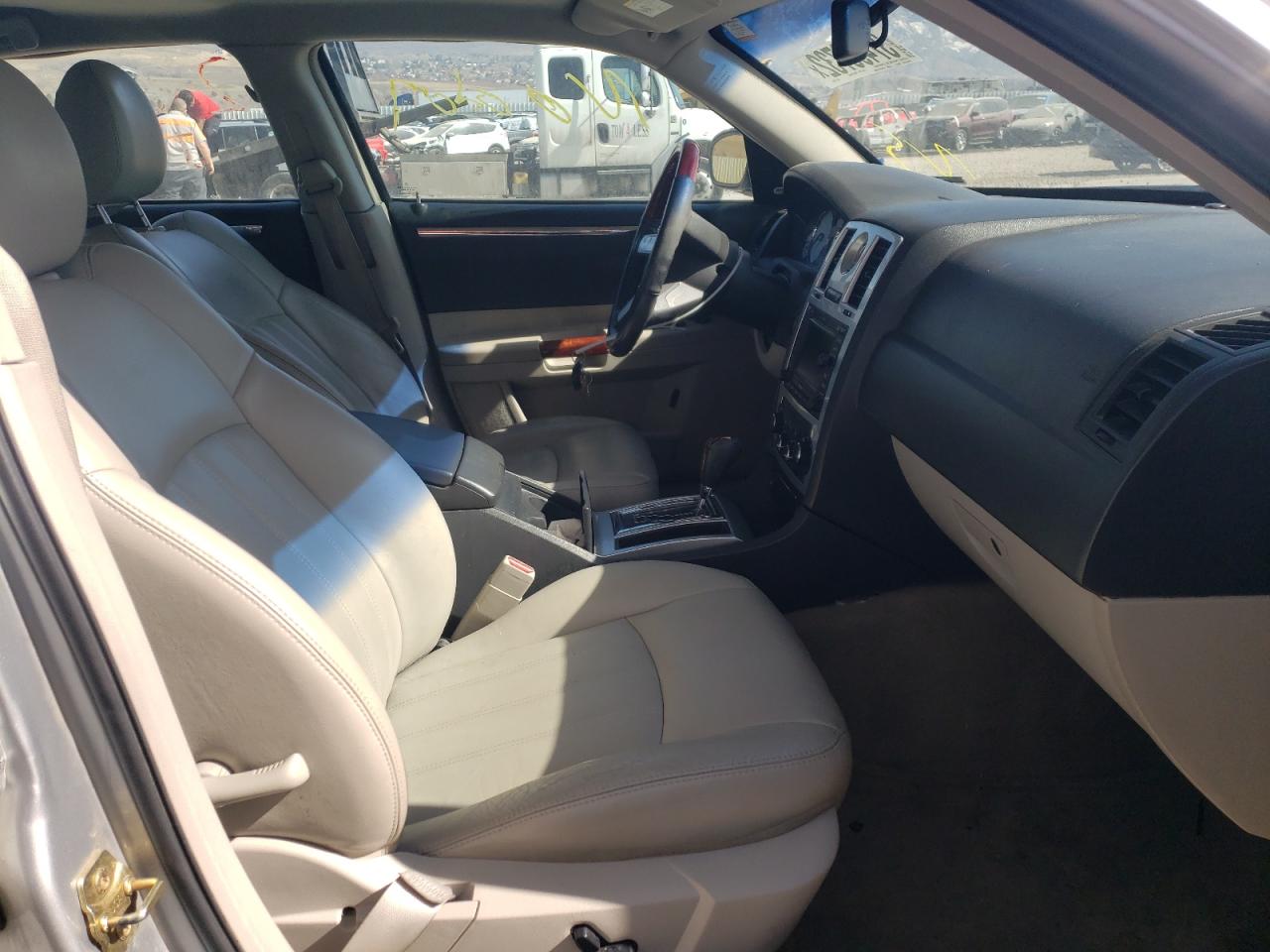 Photo 5 from auction – 2006 CHRYSLER 300C with VIN 2C3KA63H86H209876