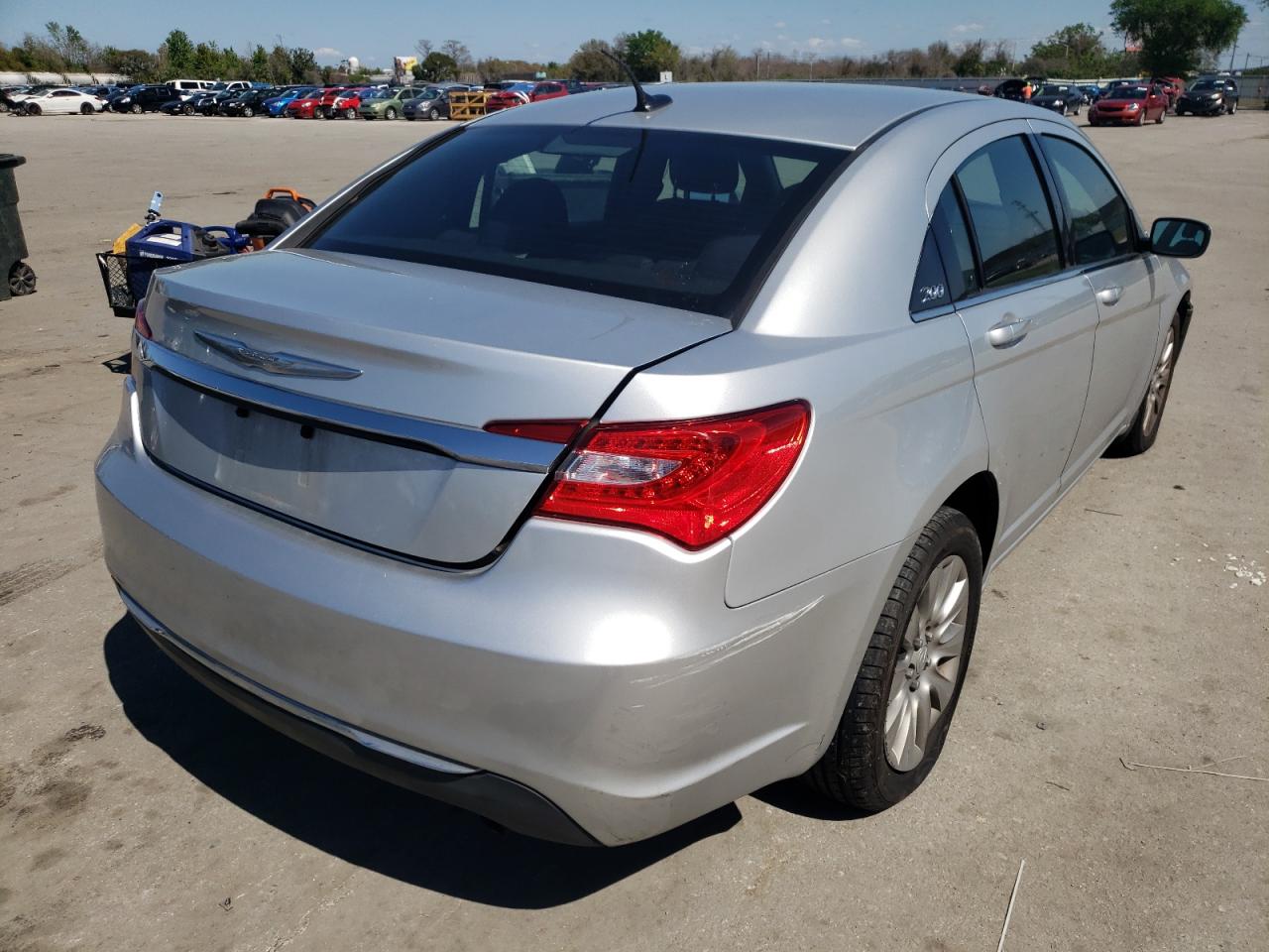 Photo 4 from auction – 2012 CHRYSLER 200 LX with VIN 1C3CCBAB4CN282008