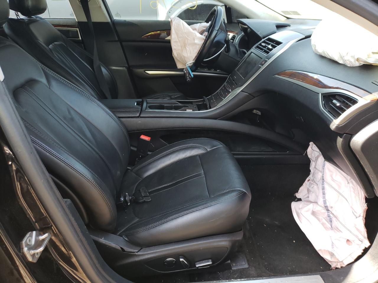 Photo 5 from auction – 2016 LINCOLN MKZ with VIN 3LN6L2GK0GR629431