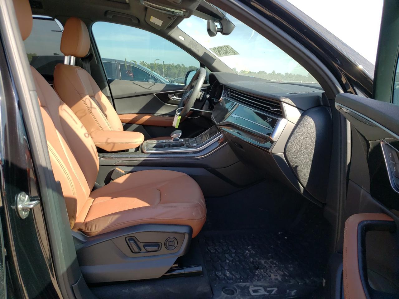 Photo 5 from auction – 2021 AUDI Q7 PREMIUM with VIN WA1LXAF78MD018323