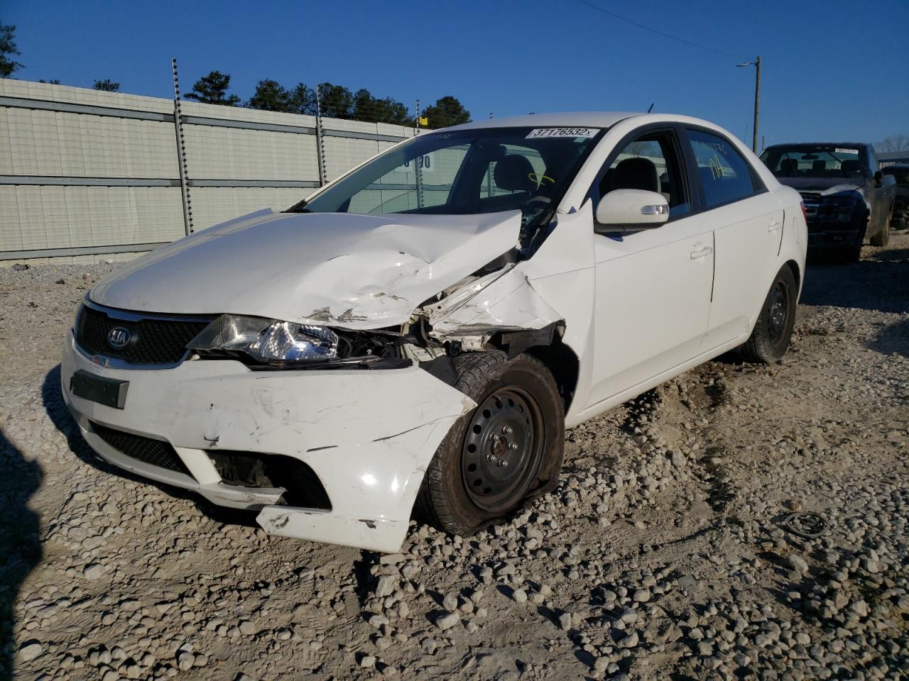 Photo 2 from auction – 2010 KIA FORTE EX with VIN KNAFU4A23A5124397