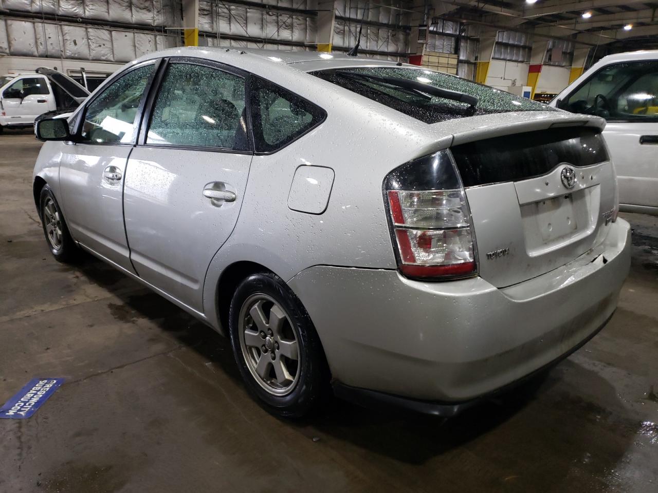 Photo 3 from auction – 2005 TOYOTA PRIUS with VIN JTDKB20U057035993