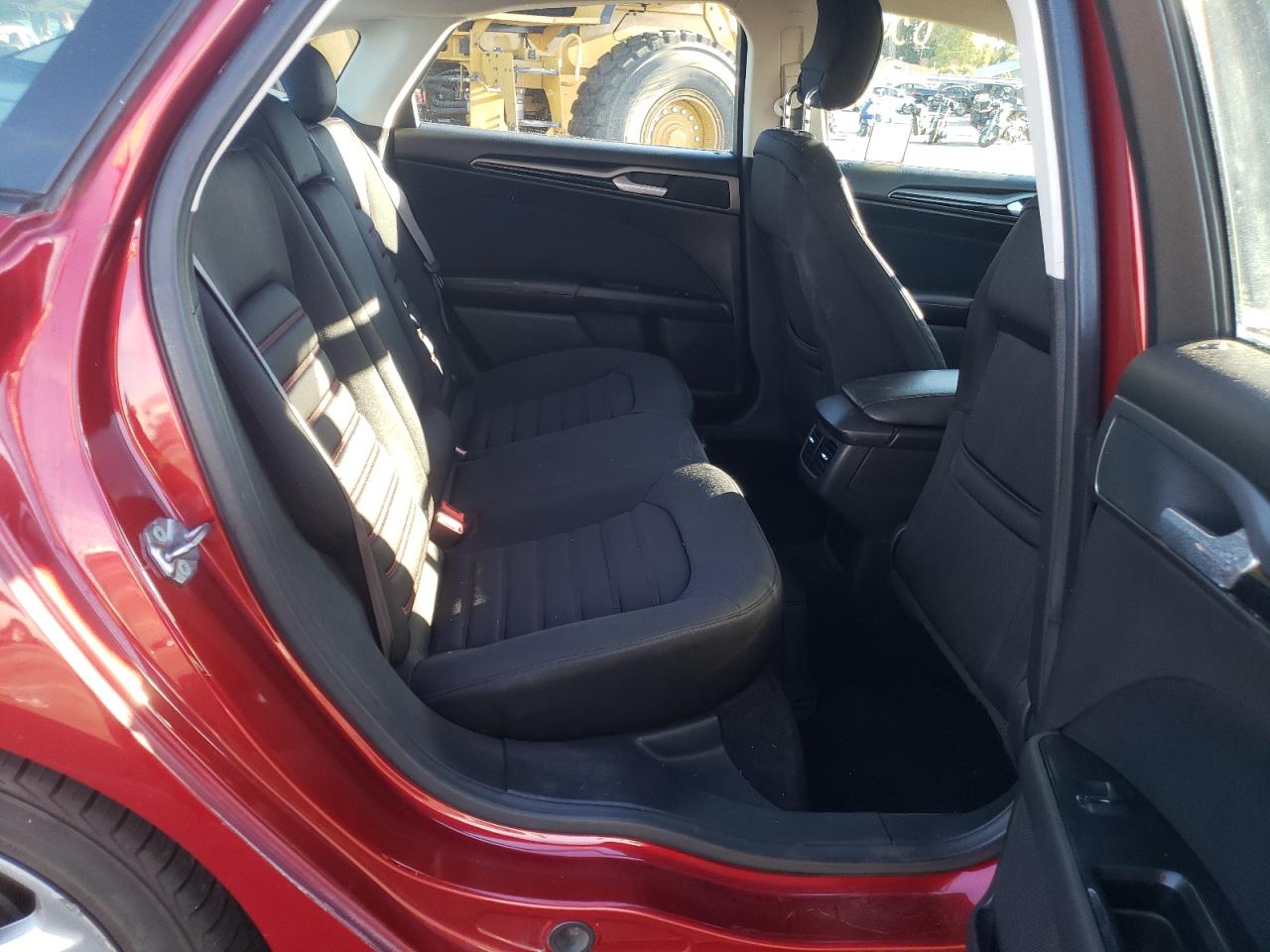 Photo 6 from auction – 2013 FORD FUSION SE with VIN 3FA6P0HR5DR148794