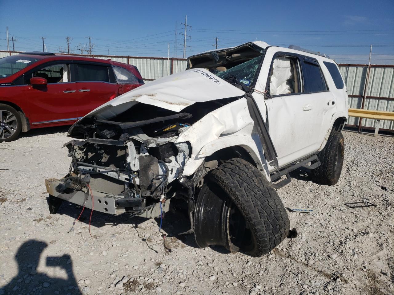 Photo 2 from auction – 2015 TOYOTA 4RUNNER SR with VIN JTEZU5JR6F5099078