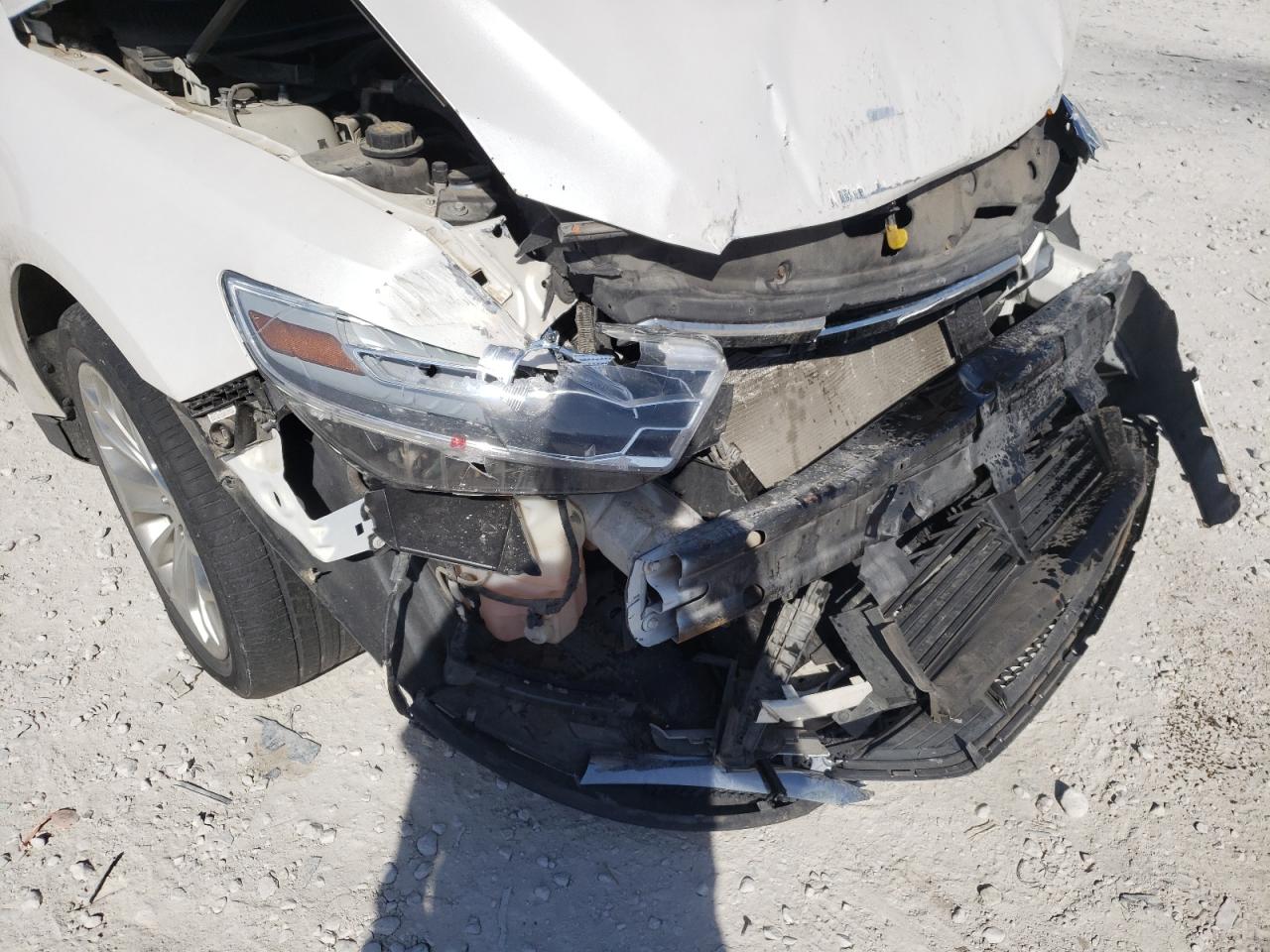 Photo 9 from auction – 2013 FORD TAURUS LIM with VIN 1FAHP2F87DG142761