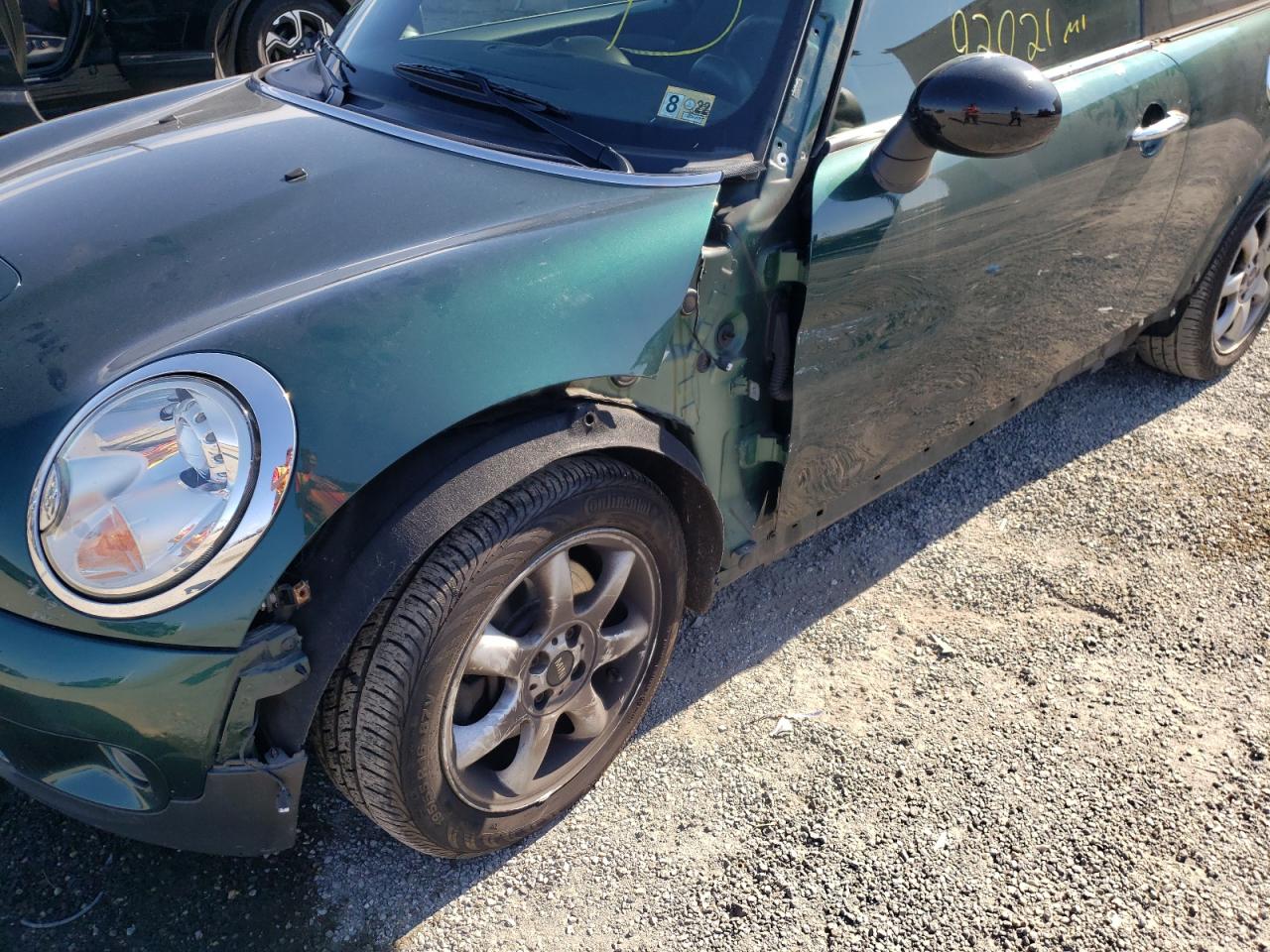 Photo 9 from auction – 2008 MINI COOPER S with VIN WMWMF73518TV37984