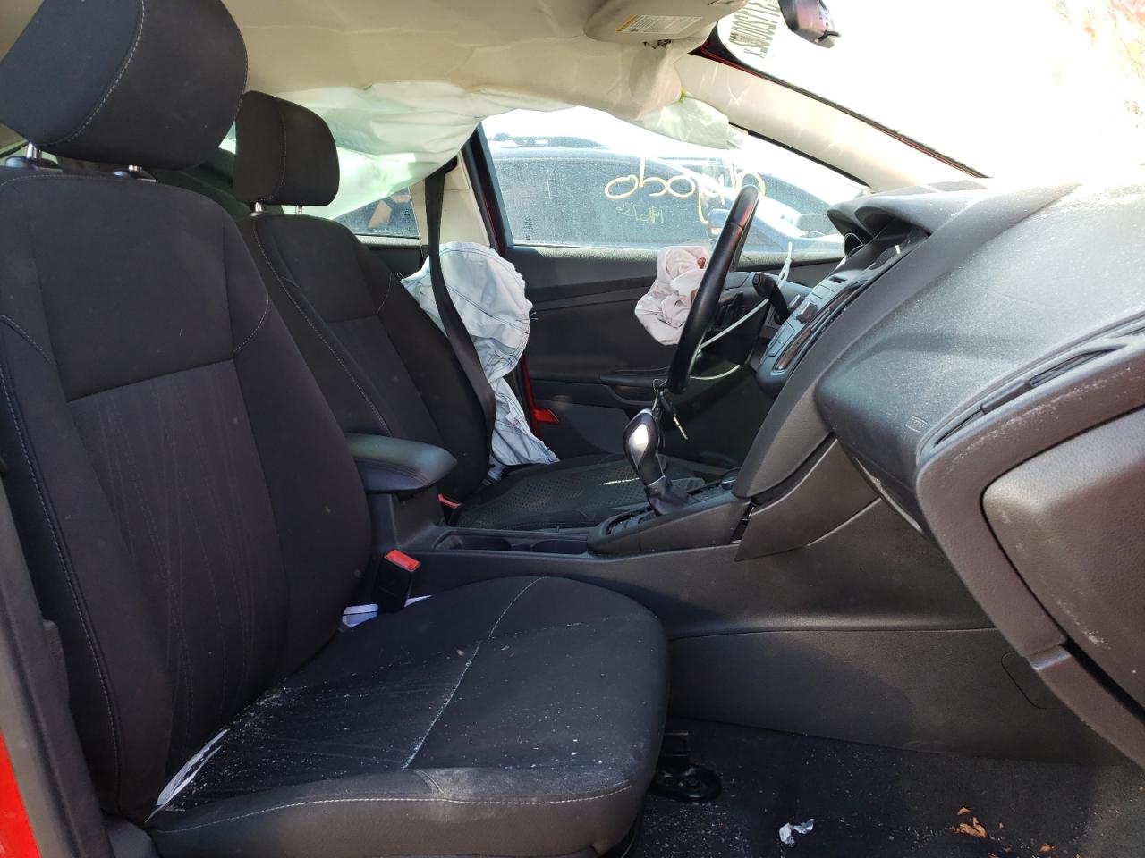 Photo 5 from auction – 2015 FORD FOCUS SE with VIN 1FADP3K24FL219974