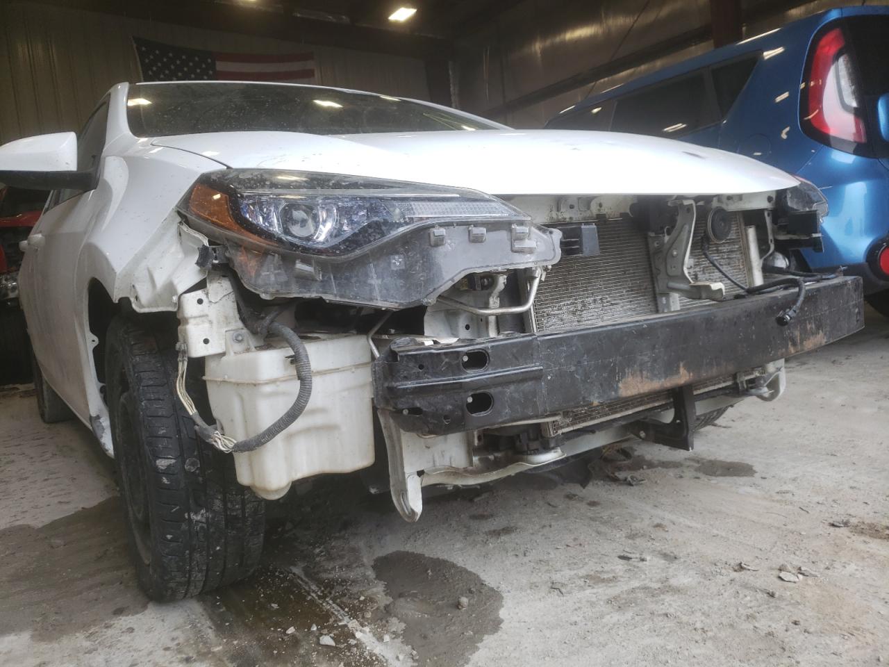 Zdjęcie 9 z aukcji – 2018 TOYOTA COROLLA L z VIN 2T1BURHE2JC032148