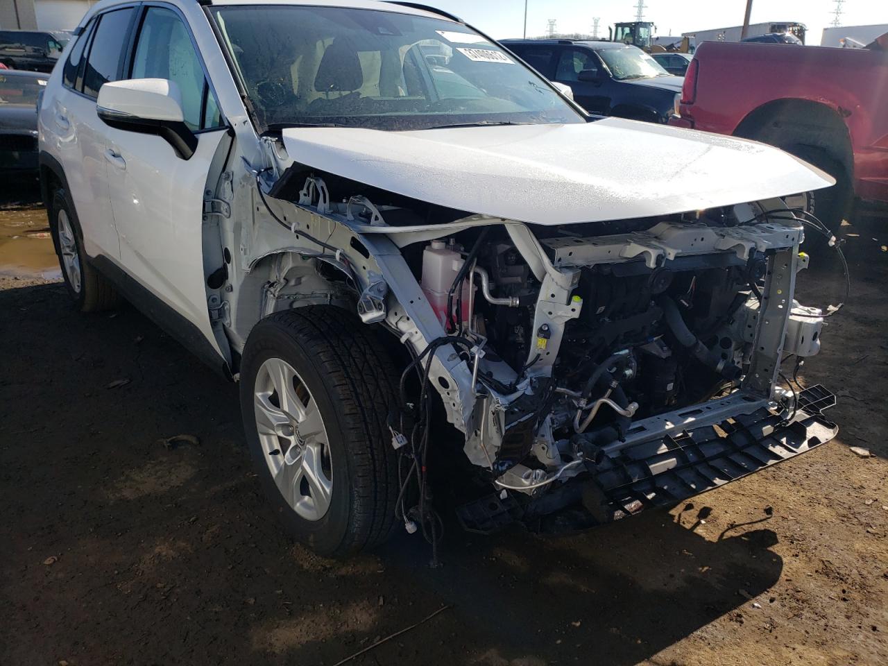 Photo 1 from auction – 2021 TOYOTA RAV4 XLE with VIN 2T3W1RFV7MC101473