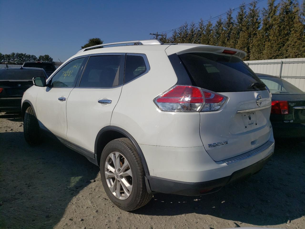 Photo 3 from auction – 2016 NISSAN ROGUE S with VIN KNMAT2MV8GP690661