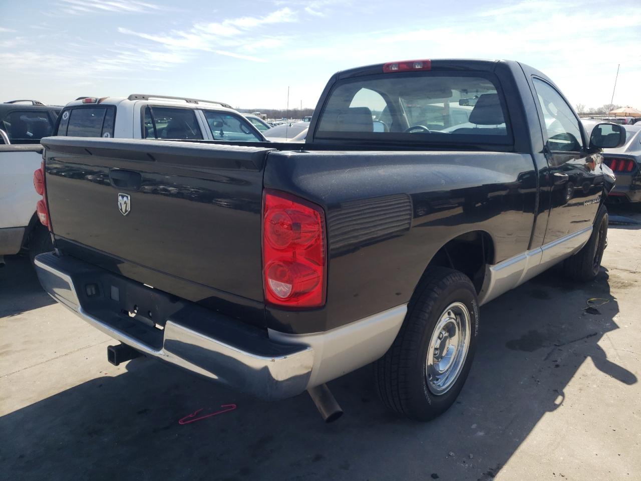 Photo 4 from auction – 2007 DODGE RAM 1500 S with VIN 1D7HA16K17J582246