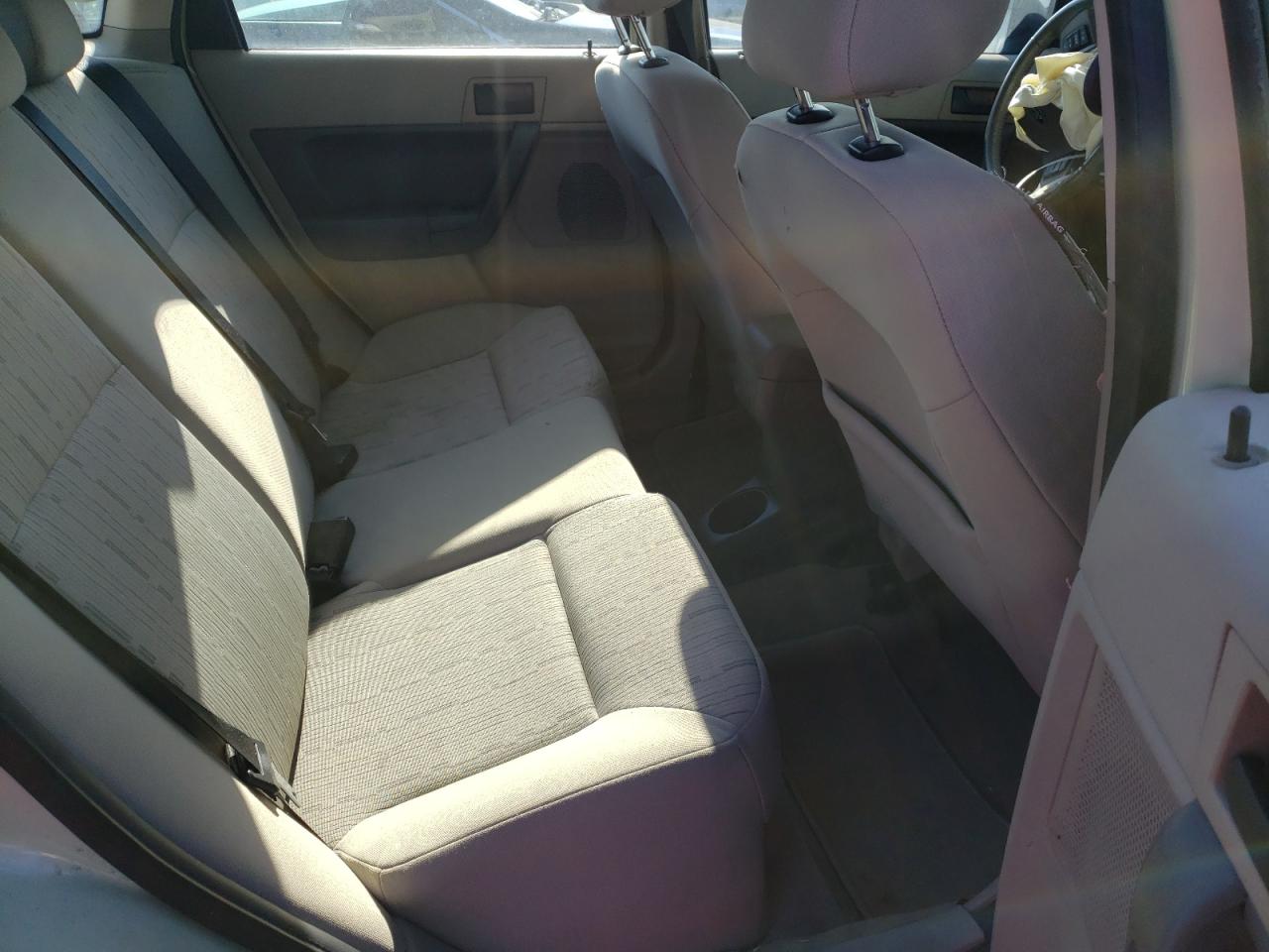 Photo 6 from auction – 2011 FORD FOCUS SE with VIN 1FAHP3FN3BW173553