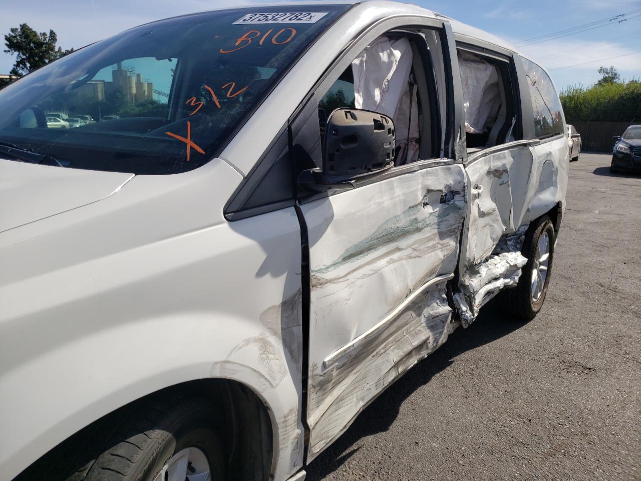 Photo 10 from auction – 2013 DODGE GRAND CARA with VIN 2C4RDGCG3DR718585