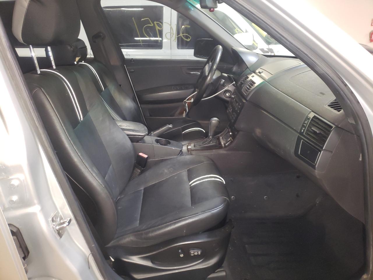 Photo 5 from auction – 2005 BMW X3 2.5I with VIN WBXPA73445WC43548