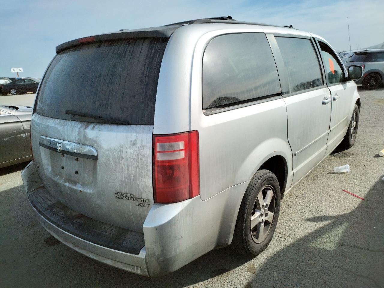 Photo 4 from auction – 2010 DODGE GRAND CARA with VIN 2D4RN5D1XAR396280