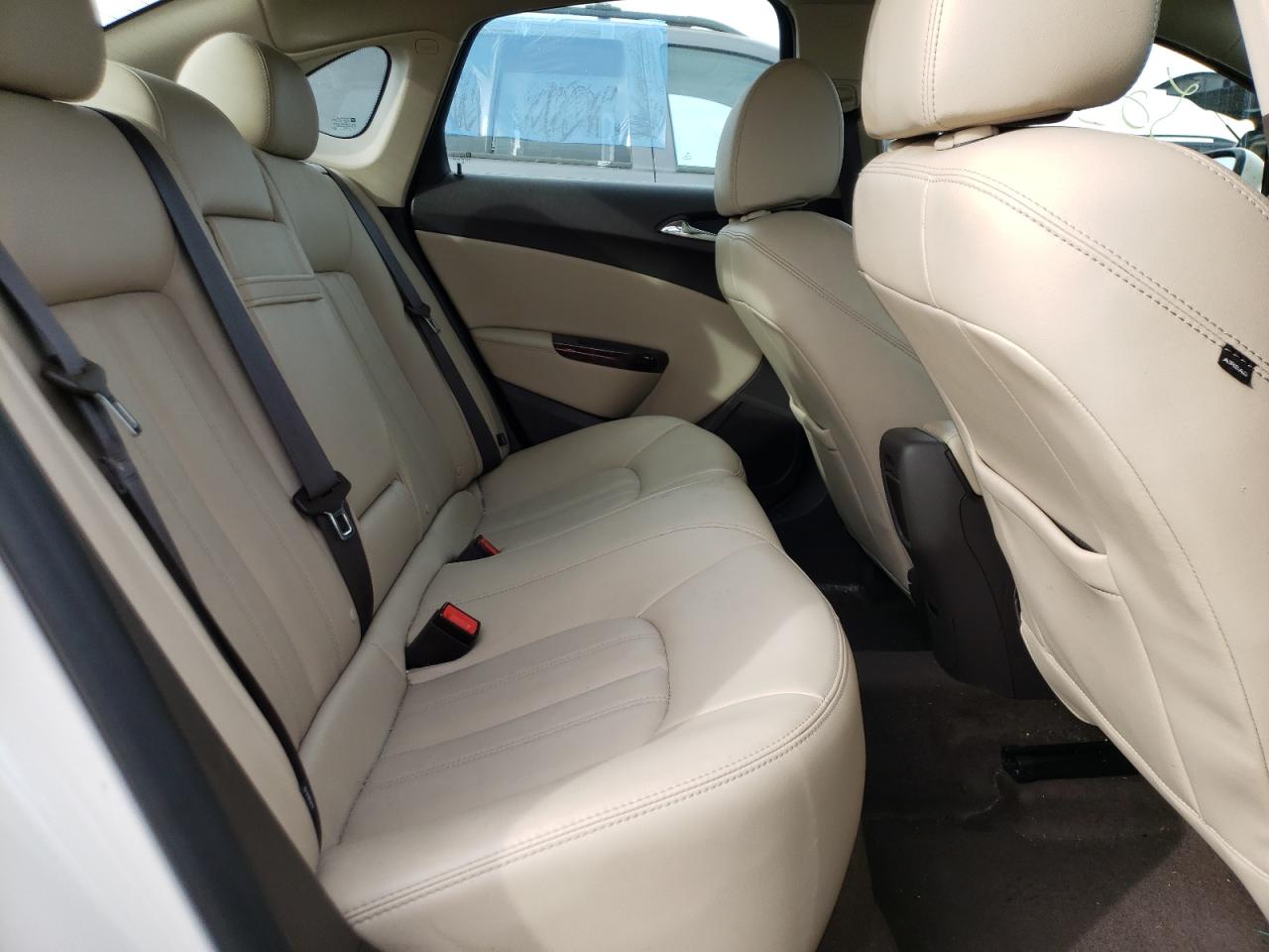 Photo 6 from auction – 2015 BUICK VERANO with VIN 1G4PS5SK4F4145687