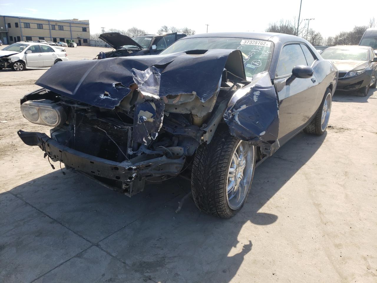 Photo 2 from auction – 2014 DODGE CHALLENGER with VIN 2C3CDYAG6EH104494