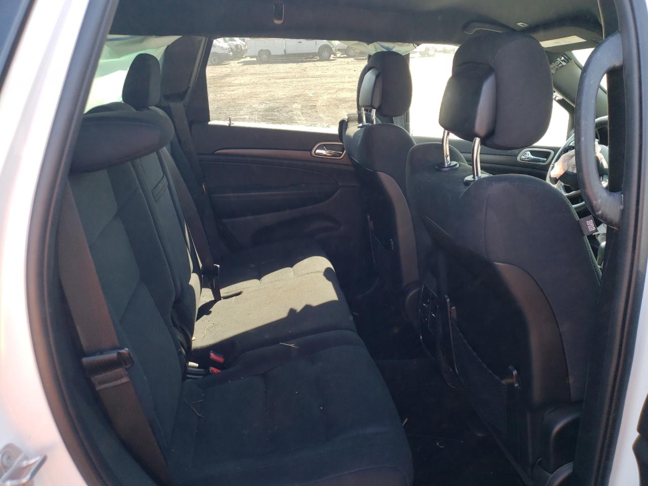 Photo 6 from auction – 2017 JEEP GRAND CHER with VIN 1C4RJFAGXHC632940