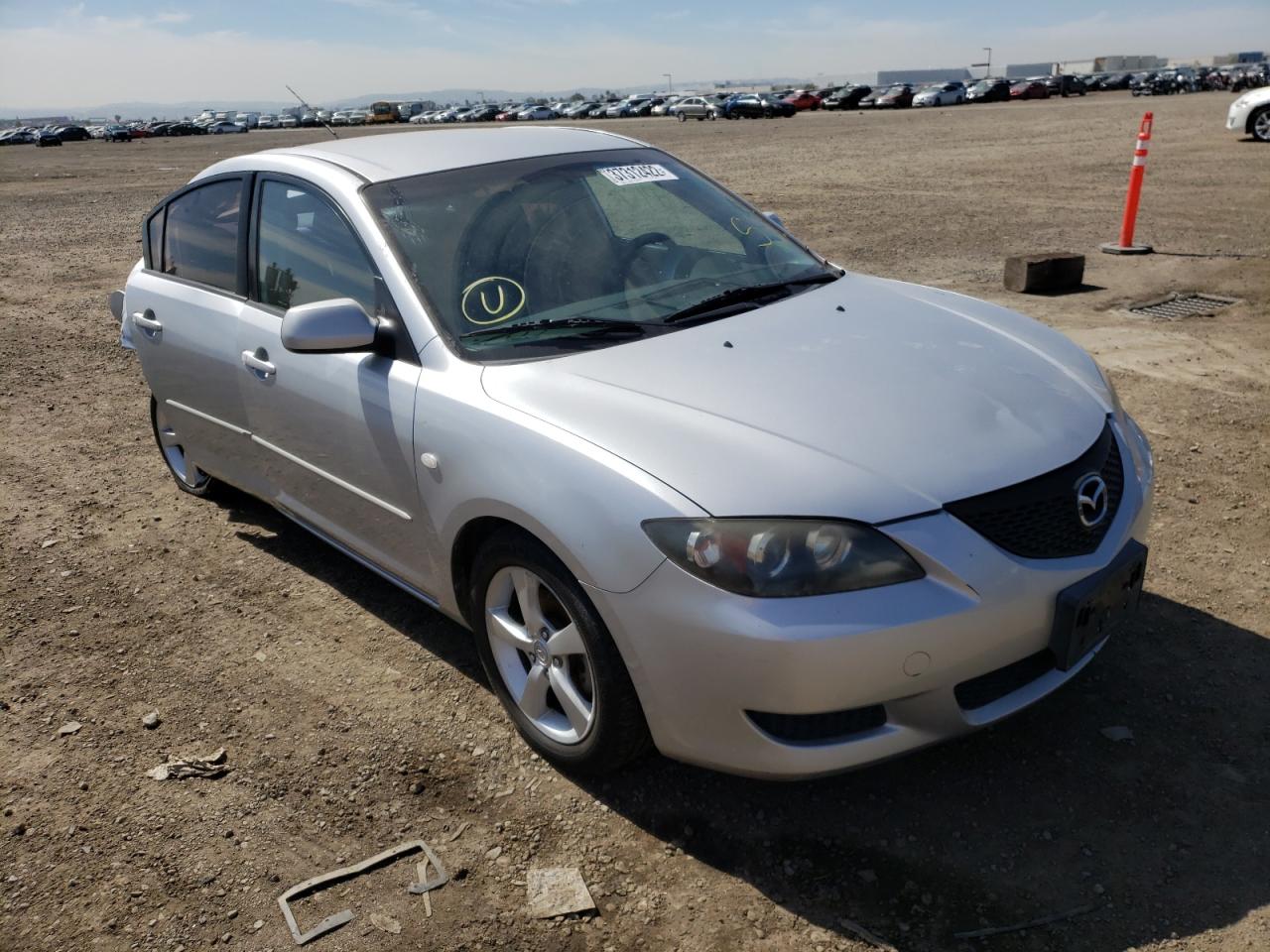 MAZDA 3 I 2005 with VIN JM1BK12F451261126 - Photo from auction