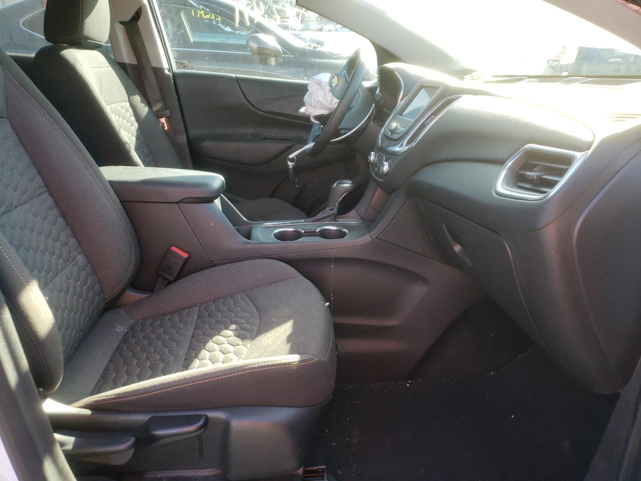 Photo 5 from auction – 2021 CHEVROLET EQUINOX LT with VIN 3GNAXKEVXMS149439
