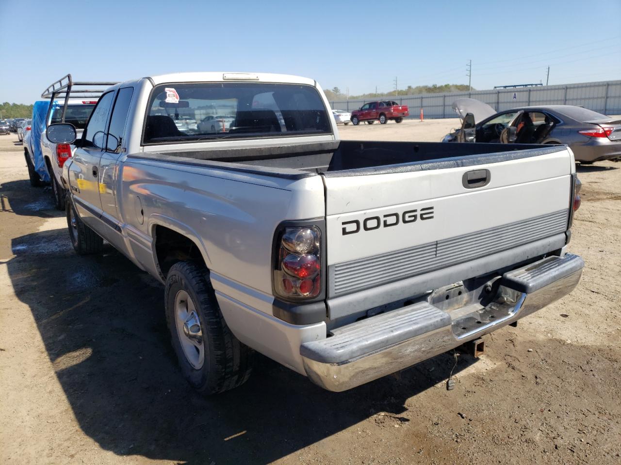 Zdjęcie 3 z aukcji – 2001 DODGE RAM 1500 z VIN 3B7HC13Y91G196387