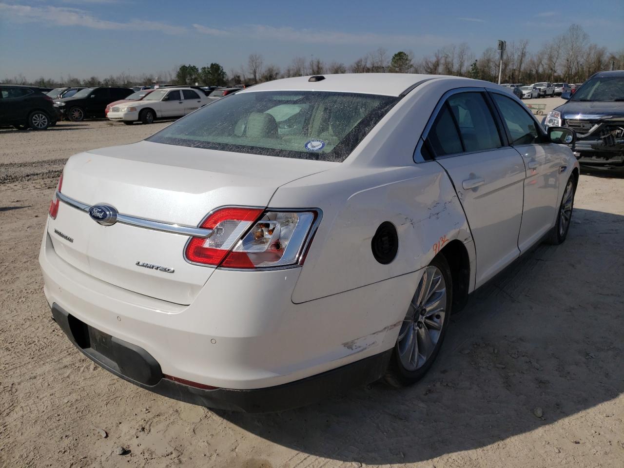 Photo 4 from auction – 2011 FORD TAURUS LIM with VIN 1FAHP2FW9BG114570