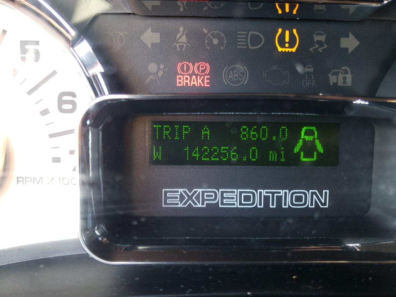 Photo 8 from auction – 2012 FORD EXPEDITION with VIN 1FMJU1J51CEF12149