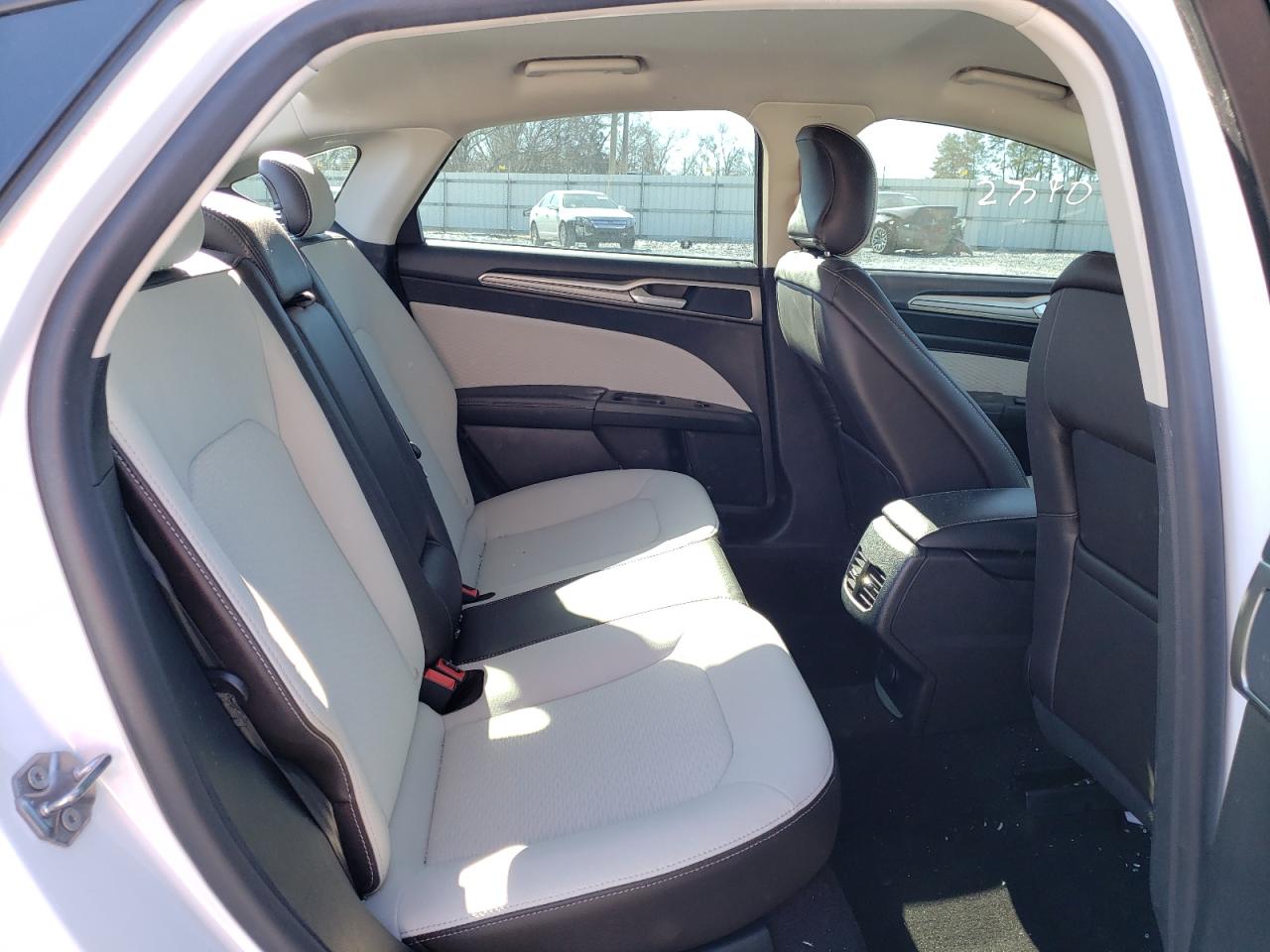 Photo 6 from auction – 2019 FORD FUSION SE with VIN 3FA6P0HD2KR146793