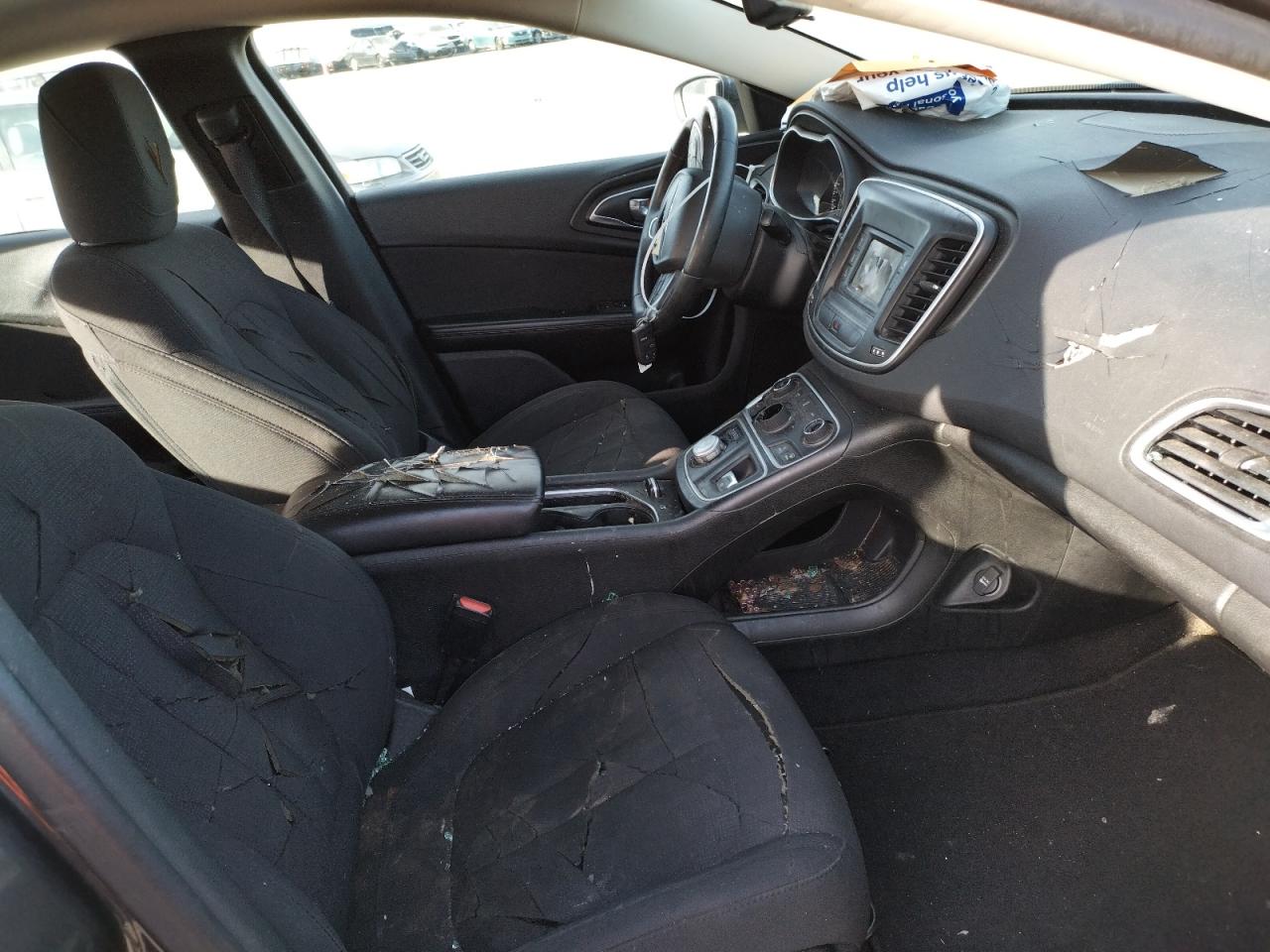 Photo 5 from auction – 2015 CHRYSLER 200 LIMITE with VIN 1C3CCCAB0FN619395
