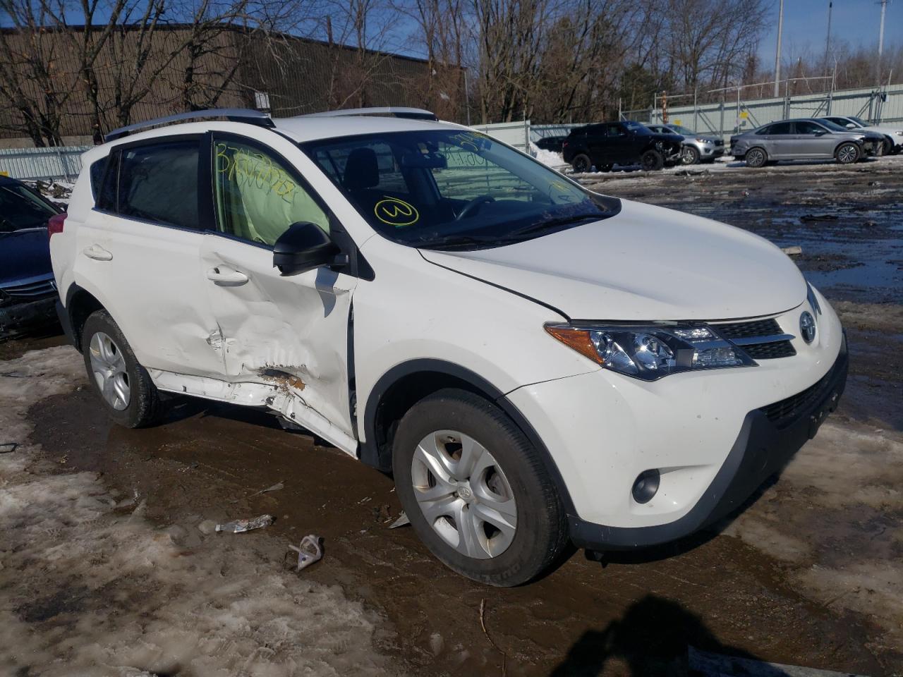 Photo 9 from auction – 2015 TOYOTA RAV4 LE with VIN JTMBFREV9FJ019620