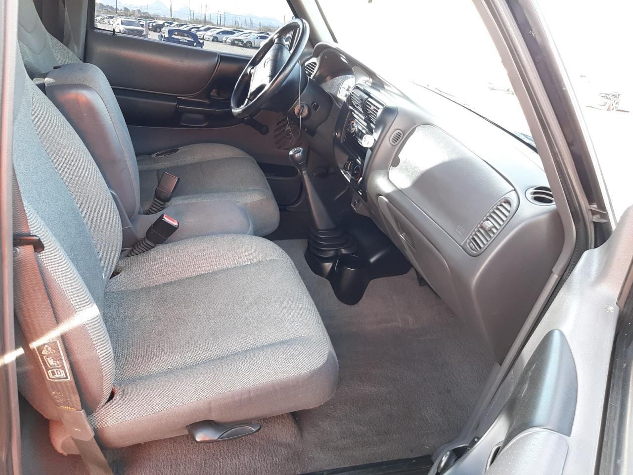 Photo 5 from auction – 2002 FORD RANGER with VIN 1FTYR10U12PB29067