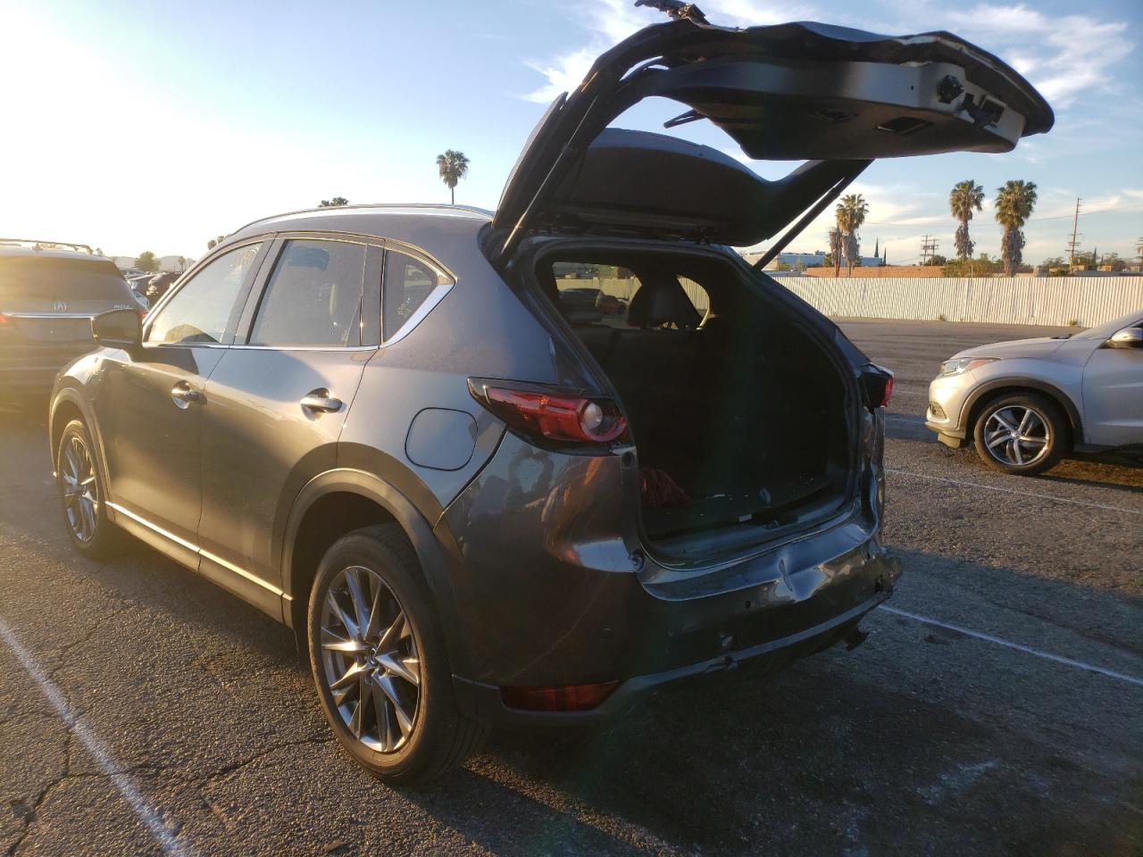 Photo 3 from auction – 2021 MAZDA CX-5 SIGNA with VIN JM3KFBEYXM0304774