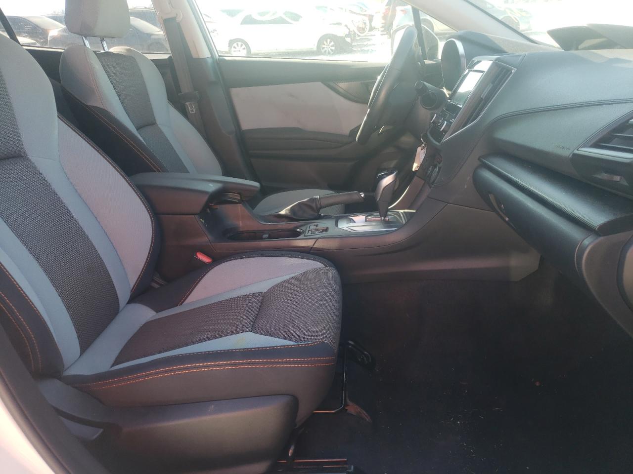 Photo 5 from auction – 2019 SUBARU CROSSTREK with VIN JF2GTAEC8KH386915