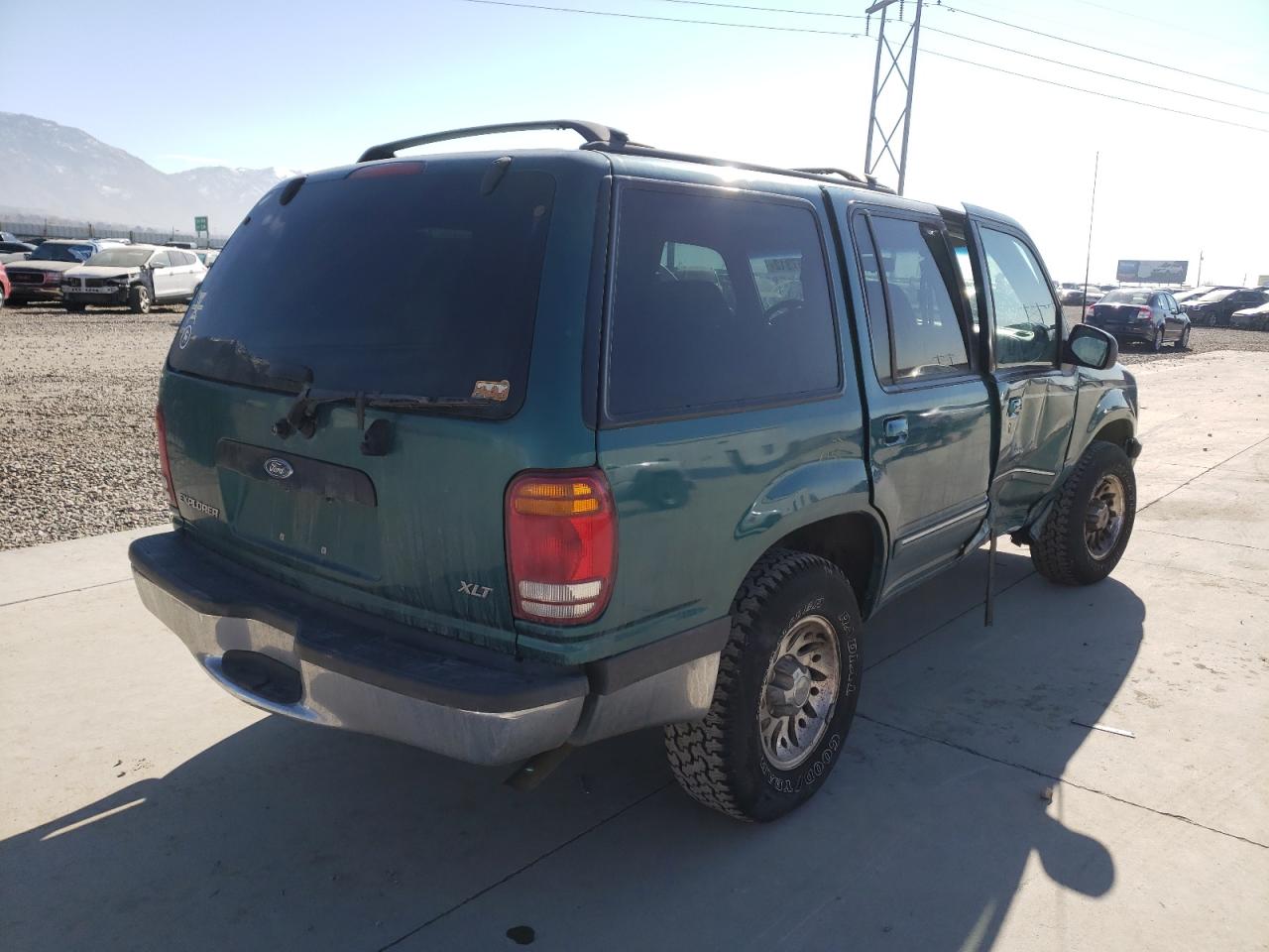 Photo 4 from auction – 1998 FORD EXPLORER with VIN 1FMZU34X0WZB59864