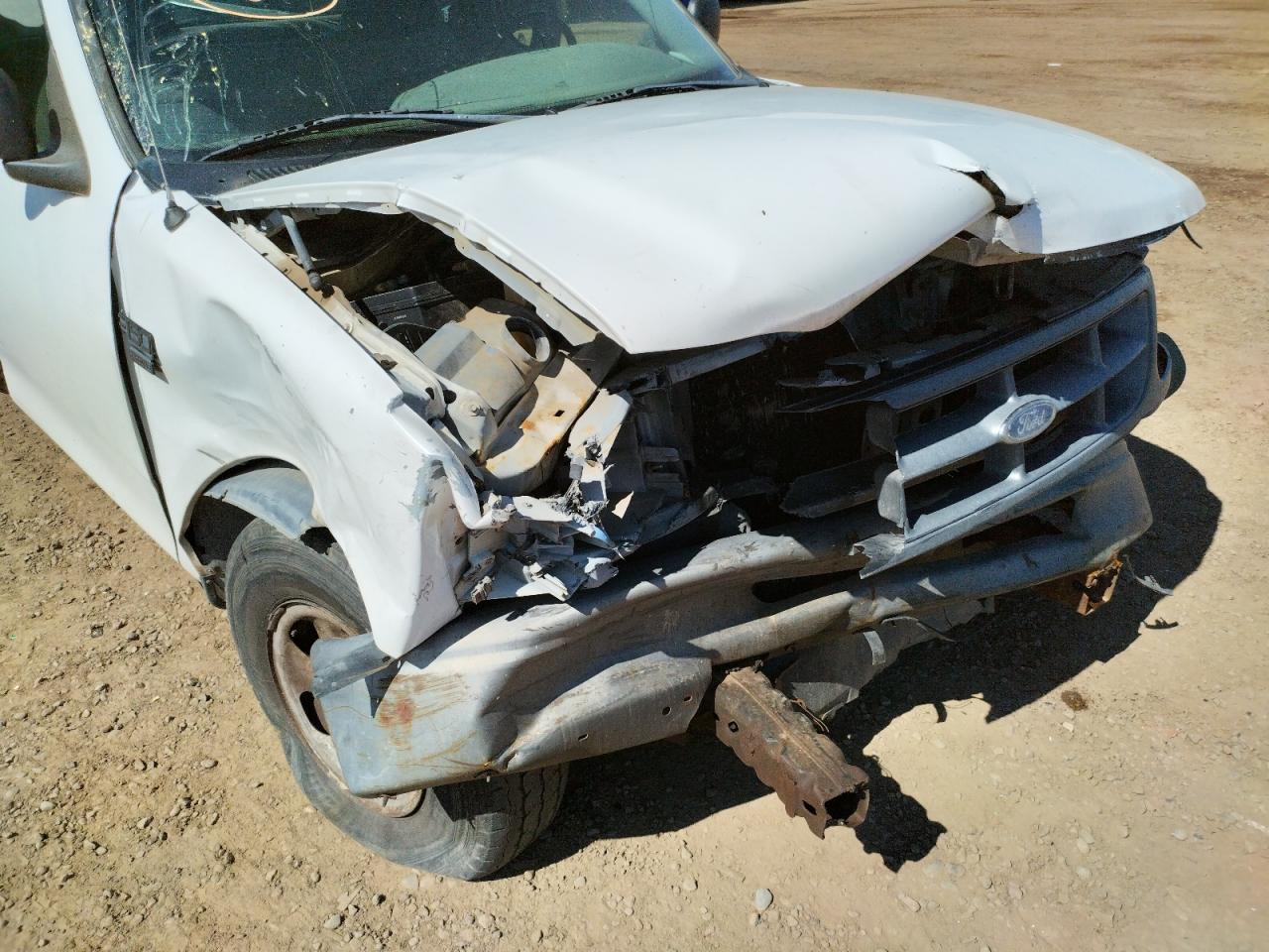 Photo 9 from auction – 2000 FORD F150 with VIN 1FTRF17W6YNB69640