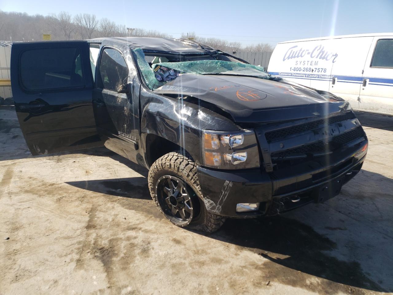 CHEVROLET SILVERADO 2013 with VIN 3GCPKSE7XDG289724 - Photo from auction