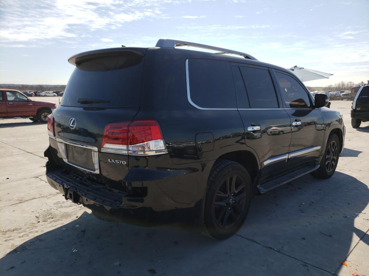 Photo 4 from auction – 2014 LEXUS LX 570 with VIN JTJHY7AX4E4154868