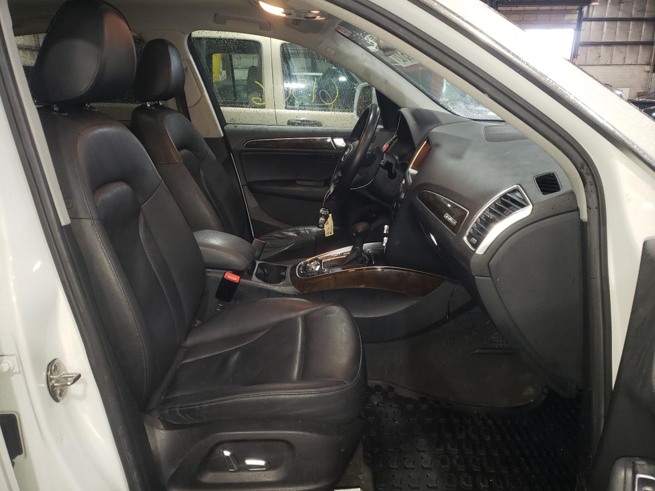 Photo 5 from auction – 2014 AUDI Q5 PREMIUM with VIN WA1LFAFP7EA008694
