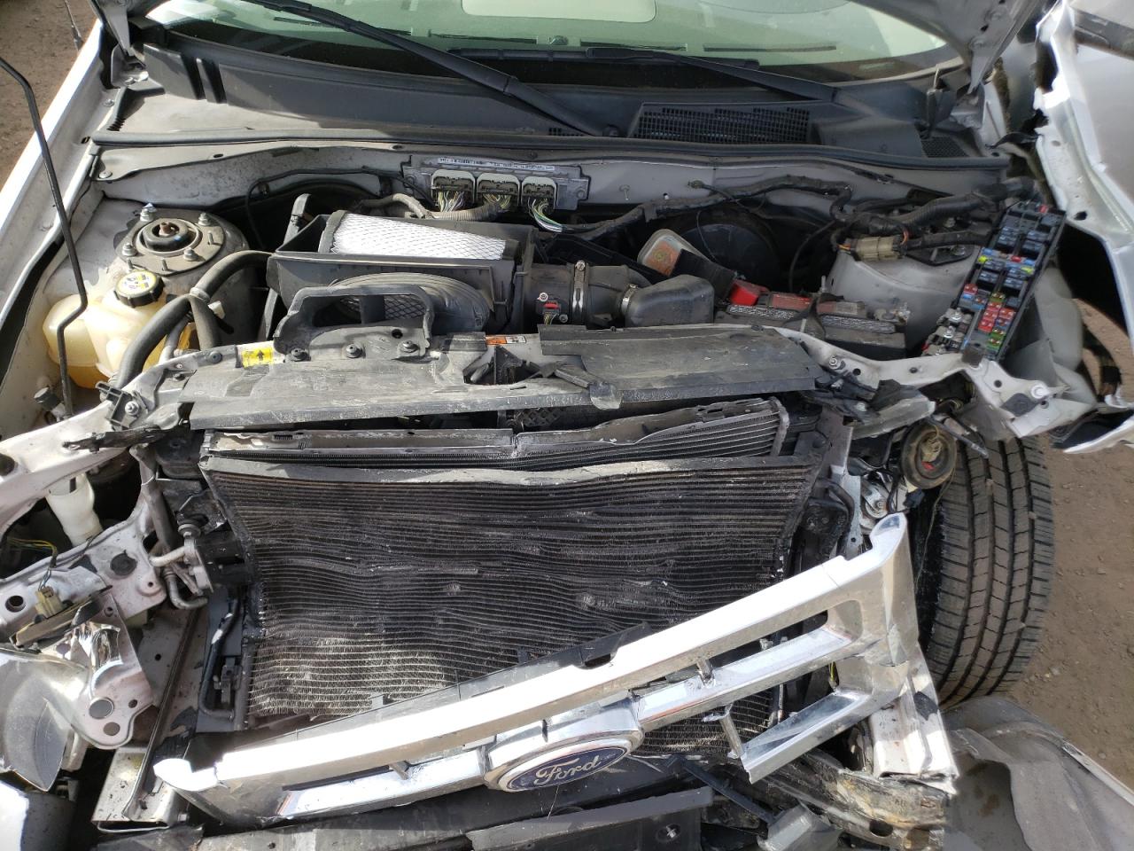 Photo 7 from auction – 2010 FORD ESCAPE XLT with VIN 1FMCU9DG8AKC63089