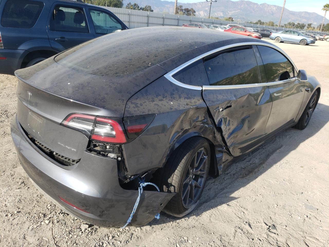 Photo 4 from auction – 2018 TESLA MODEL 3 with VIN 5YJ3E1EB0JF104201