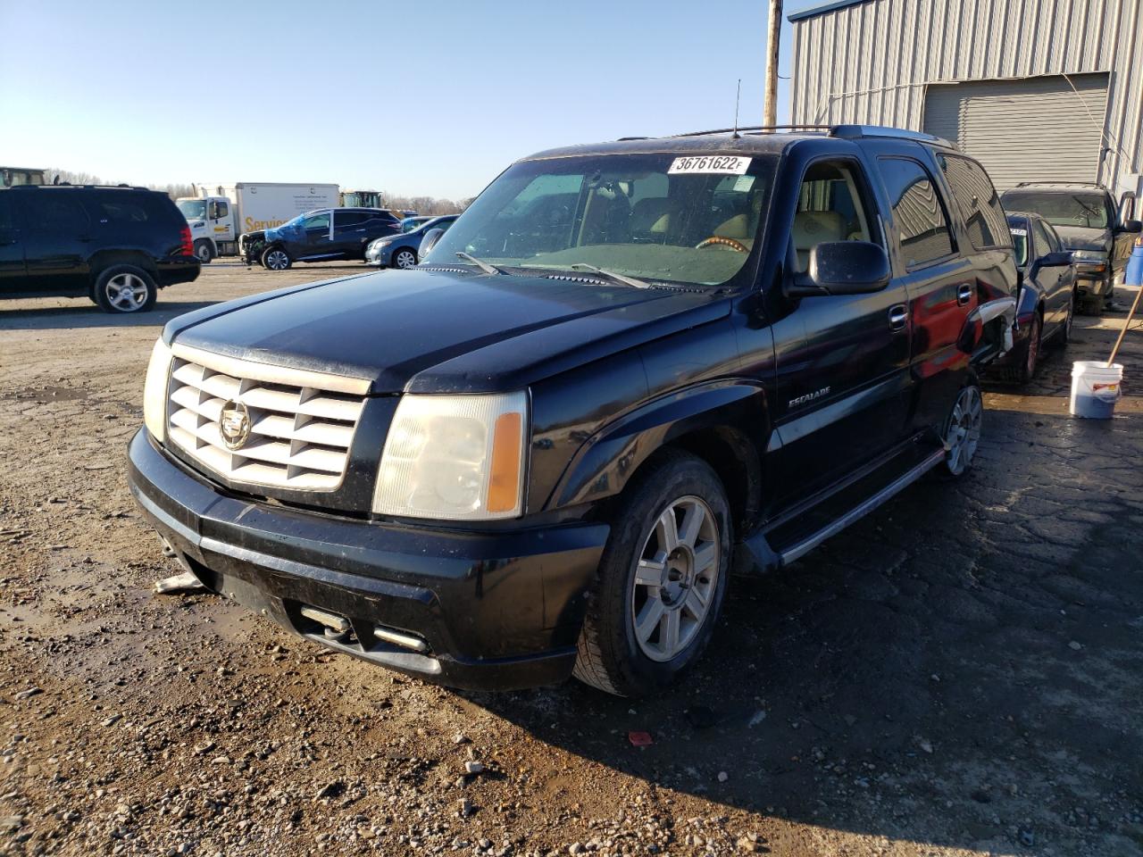 Photo 2 from auction – 2002 CADILLAC ESCALADE L with VIN 1GYEK63N12R218547