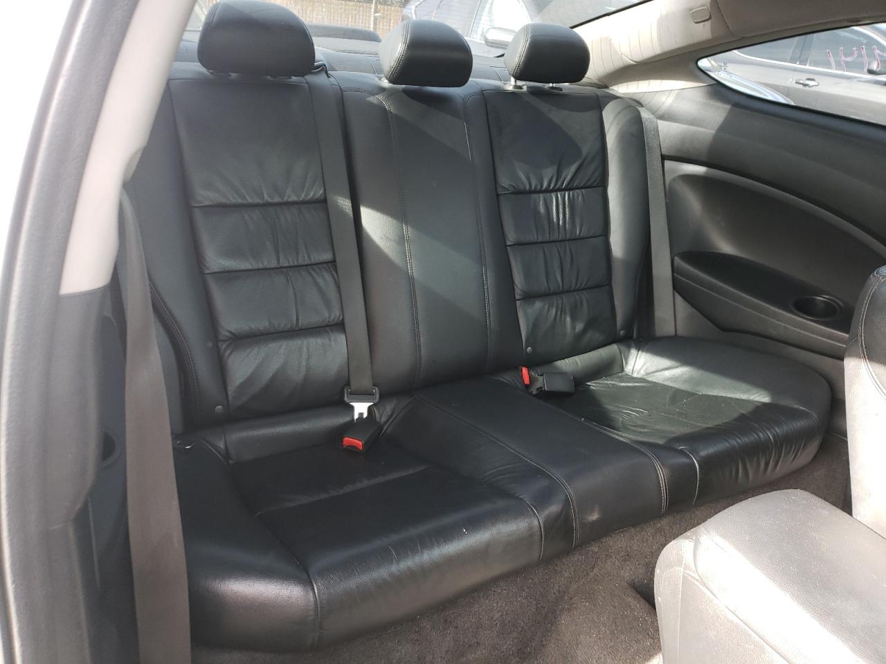 Photo 6 from auction – 2011 HONDA ACCORD EXL with VIN 1HGCS2B89BA008909